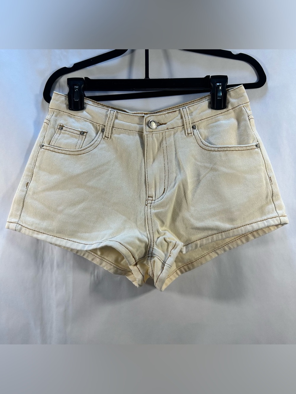 Missguided High-Rise Cream Women's Denim Shorts with Brown Contrast Stitching- S